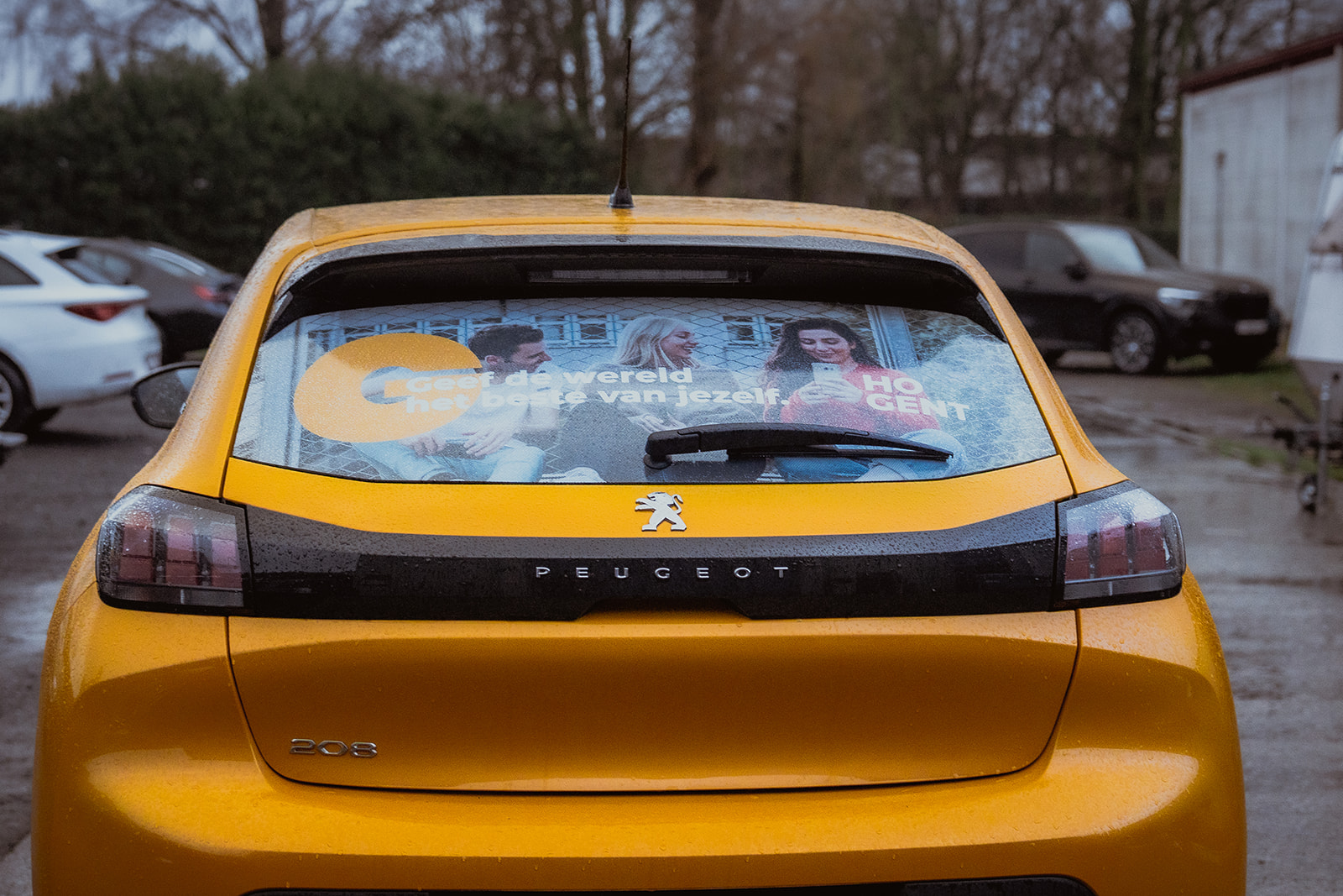 Wagen met Carry-wrap onderweg in de stad